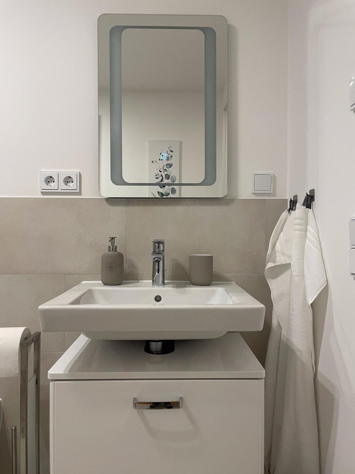 Luxurious And Stylish Apartment At Ber Airport Schönefeld Exterior foto